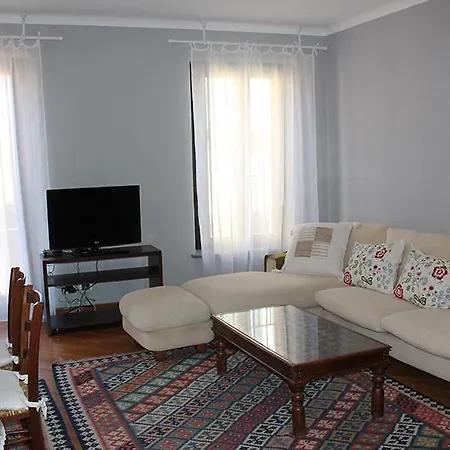 Raffaela Apts